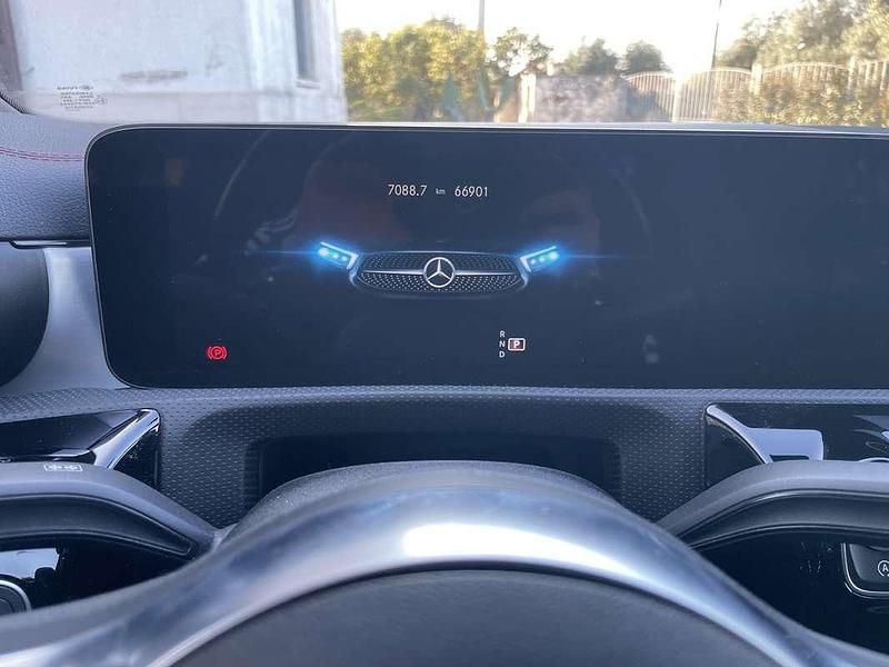 Usata Mercedes CLA200 Shooting Brake Premium 150 CV (110 kW) 2023 Nero Station wagon