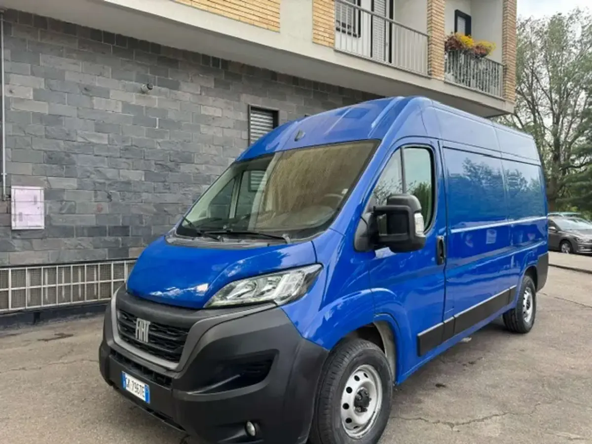 Usata Fiat Ducato 33 140 CV (102 kW) 2022 Blu Furgone