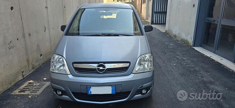 Usata Opel Meriva 90 CV (66 kW) 2008 Grigio Monovolume