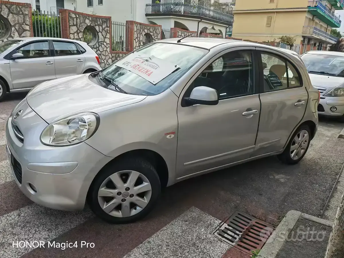 Usata Nissan Micra Tekna 80 CV (58 kW) 2012 Grigio Utilitaria