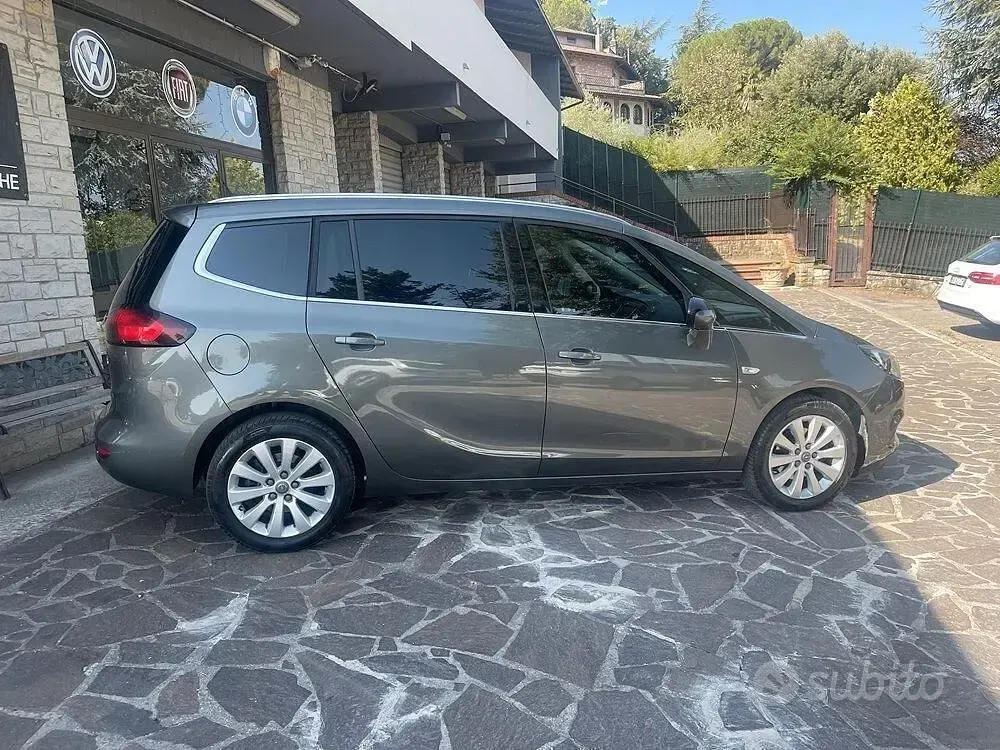 Usata Opel Zafira Innovation 150 CV (110 kW) 2017 Grigio Monovolume