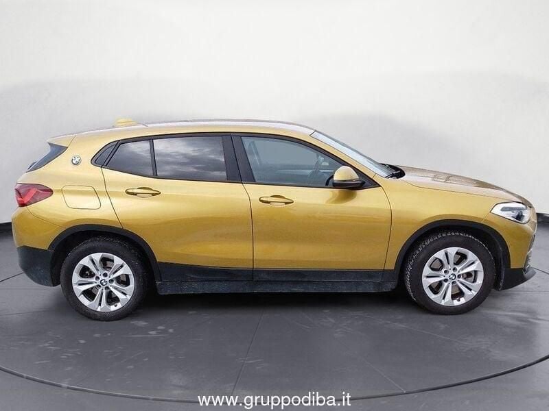 Usata BMW X2 Efficient Dynamics 220 CV (161 kW) 2021 Oro SUV