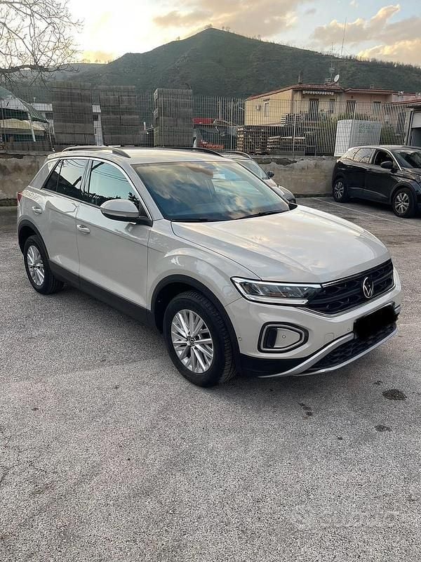 Usata VW T-Roc 110 CV (80 kW) 2023 SUV