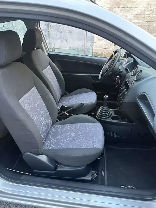 Usata Ford Fiesta 75 CV (55 kW) 2007 Utilitaria