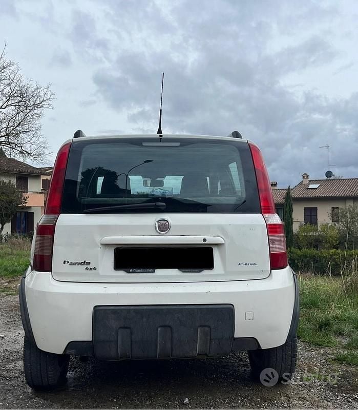 Gebraucht Fiat Panda 4x4 Climbing 75 PS (55 kW) 2011 Weiß Kleinwagen