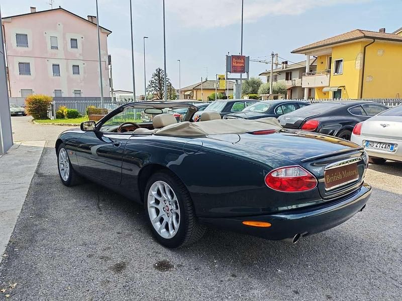 Usata Jaguar XKR S 363 CV (266 kW) 2001 Emerald green Cabrio