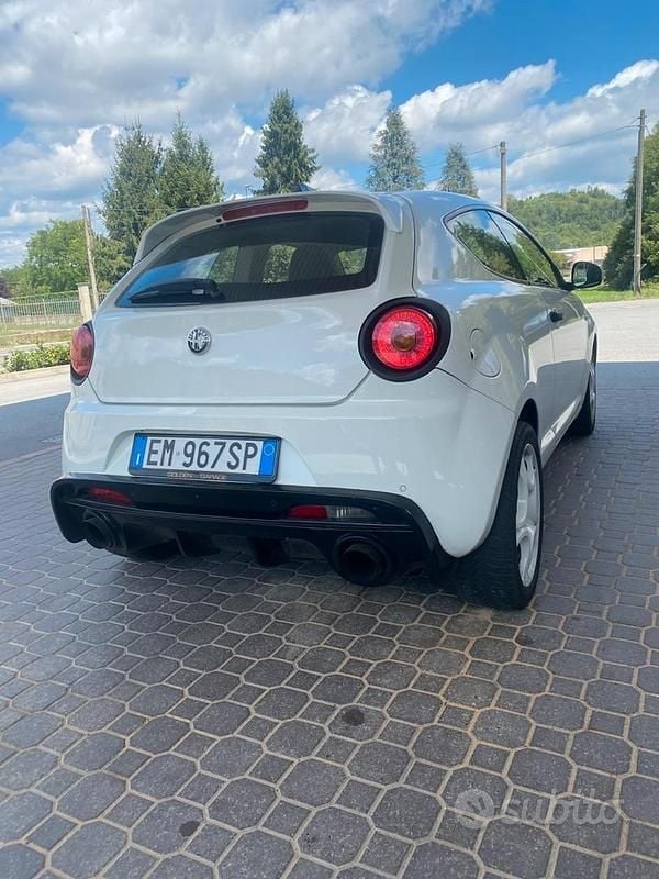 Usata Alfa Romeo MiTo 200 CV (147 kW) 2012 Bianco Utilitaria