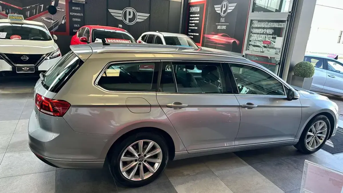 Usata VW Passat Business 150 CV (110 kW) 2021 Argento Station wagon