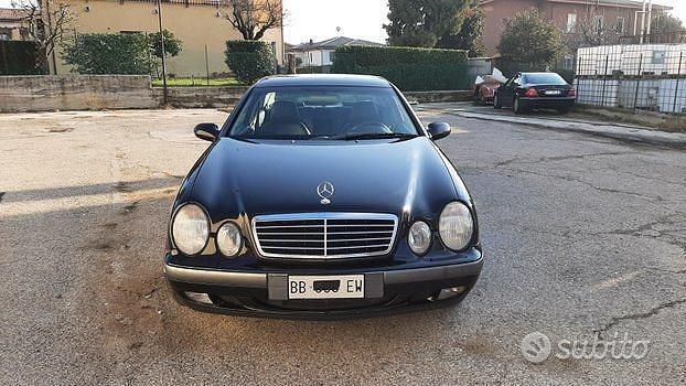 Usata Mercedes CLK200 192 CV (141 kW) 1999 Nero Coupé