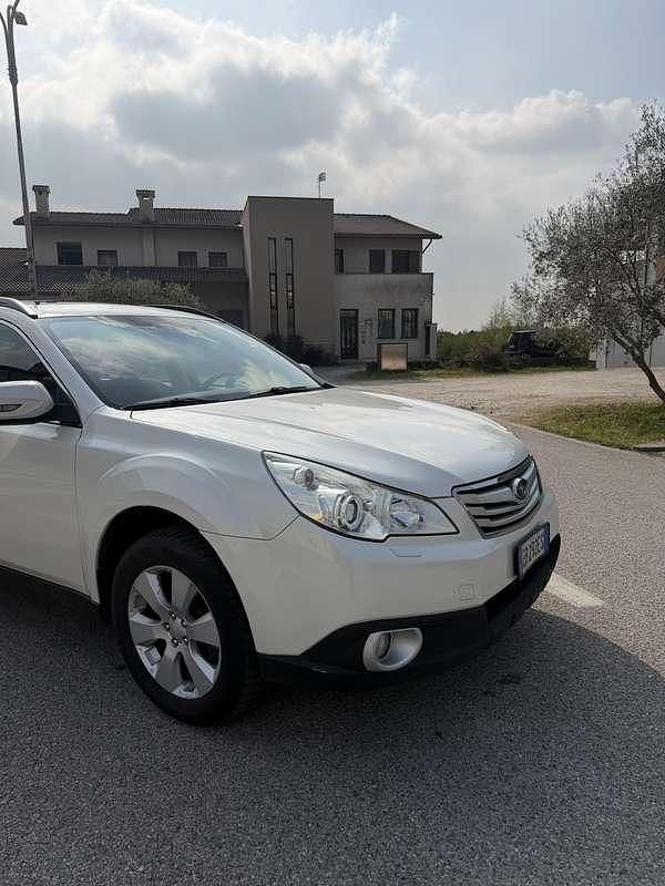 Usata Subaru Outback 167 CV (122 kW) 2011 Station wagon