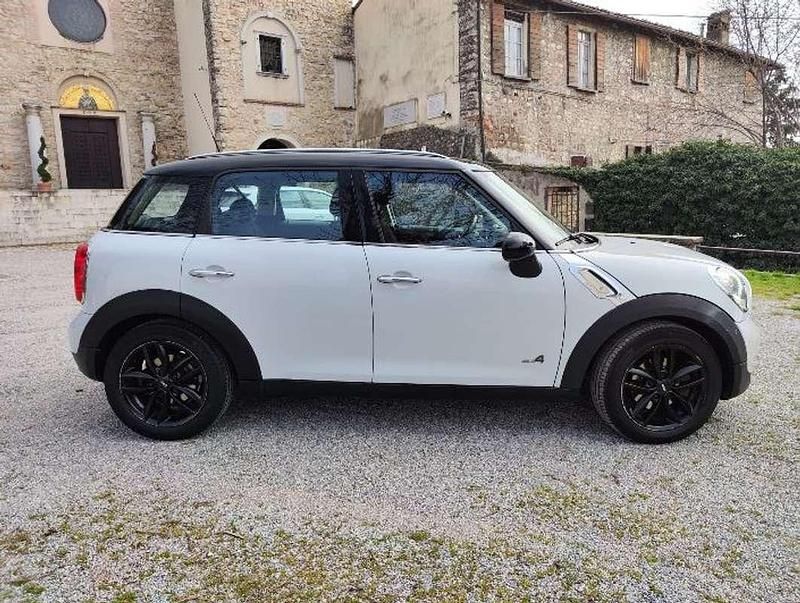 Usata Mini Cooper D Countryman 111 CV (81 kW) 2012 Bianco SUV