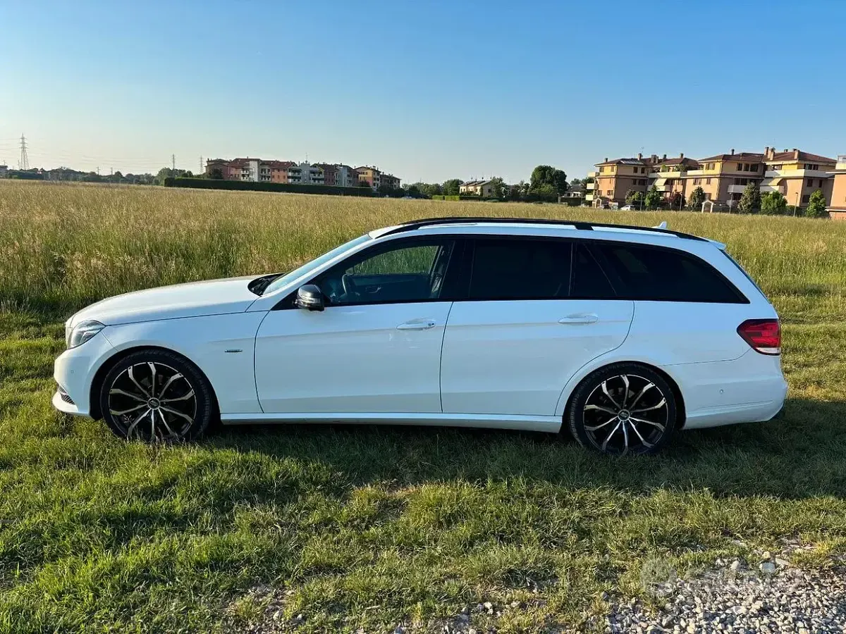 Usata Mercedes E300 231 CV (169 kW) 2015 Bianco Station wagon