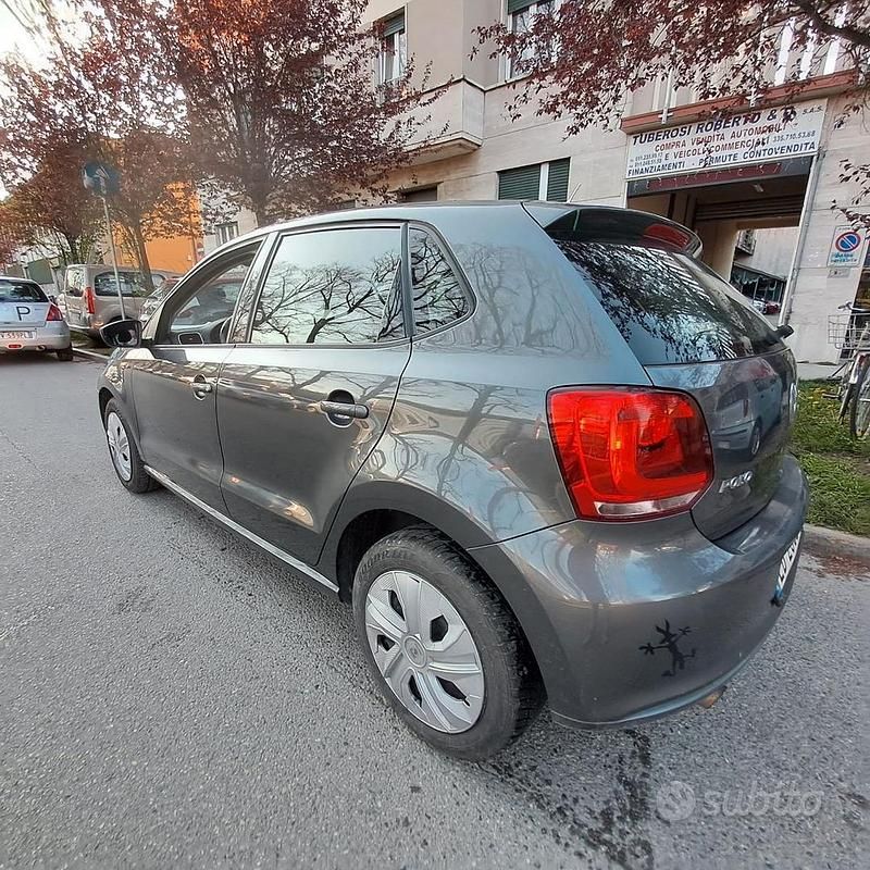 Usata VW Polo Highline 105 CV (77 kW) 2010 Grigio Utilitaria