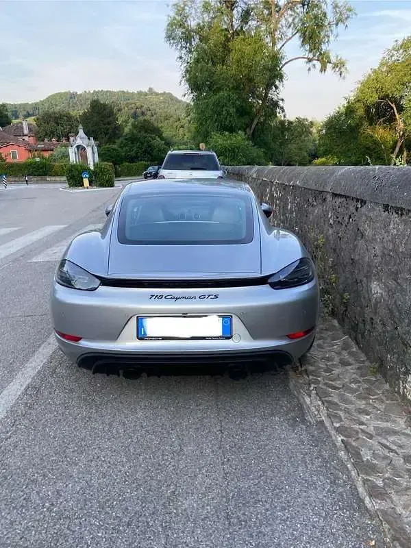 Usata Porsche 718 400 CV (294 kW) 2023 Cabrio