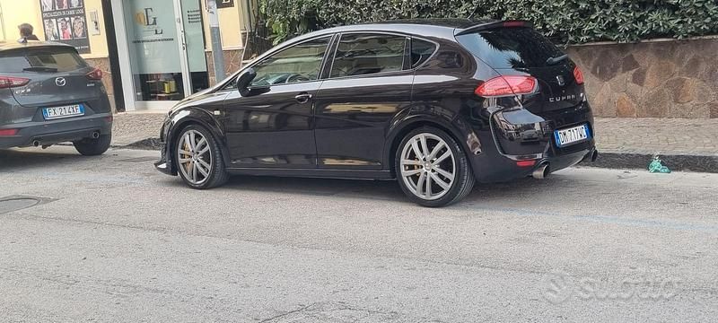 Usata Seat Leon CUPRA 241 CV (177 kW) 2008 Nero Utilitaria