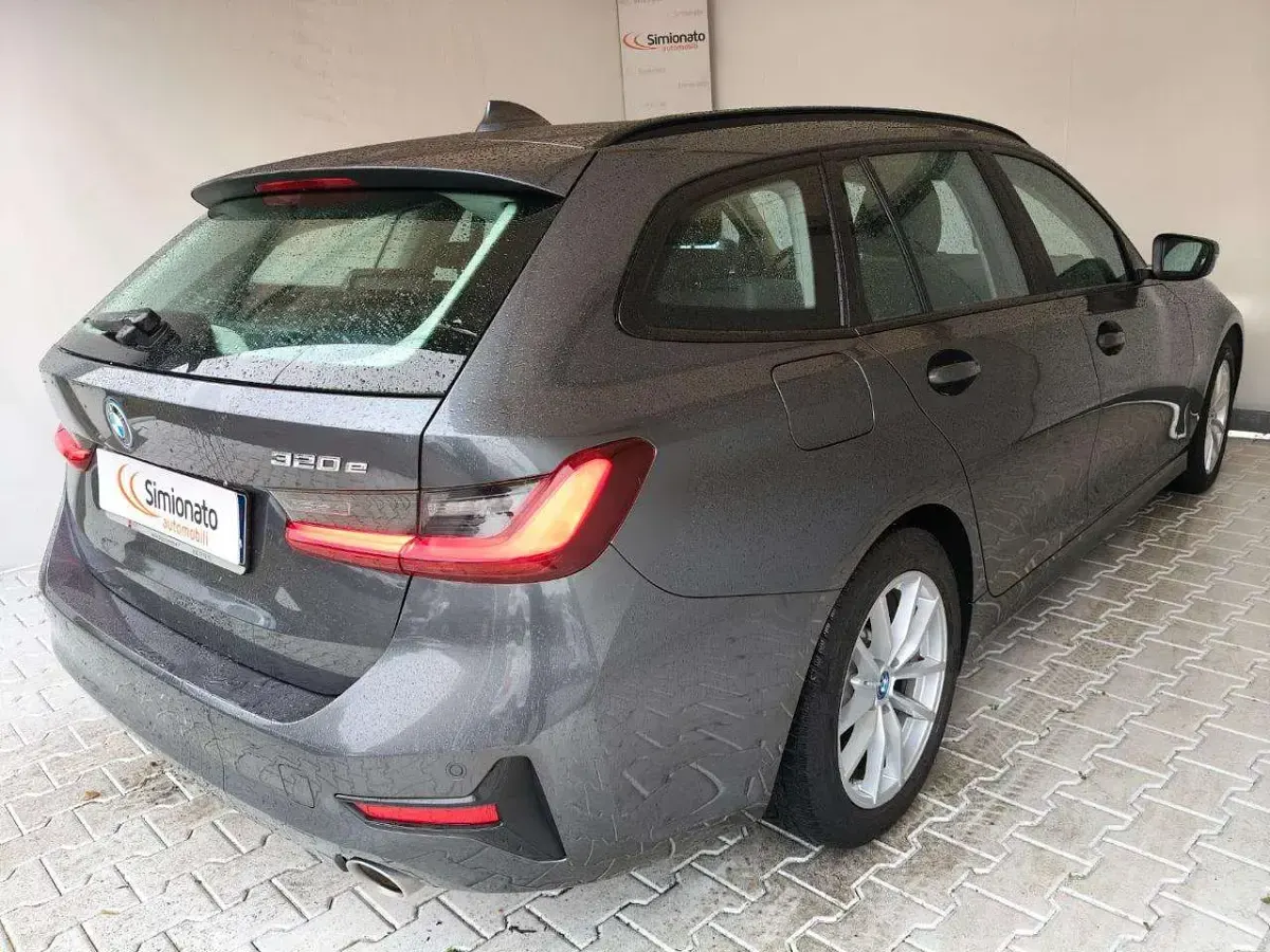 Usata BMW 320 163 CV (119 kW) 2022 Antracite Station wagon