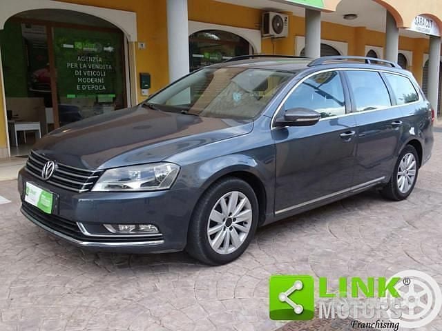 Usata VW Passat 105 CV (77 kW) 2011 Grigio Station wagon