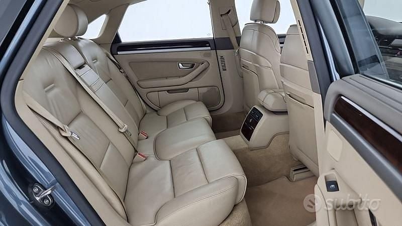 Usata Audi A8 232 CV (170 kW) 2006 Blu Berlina