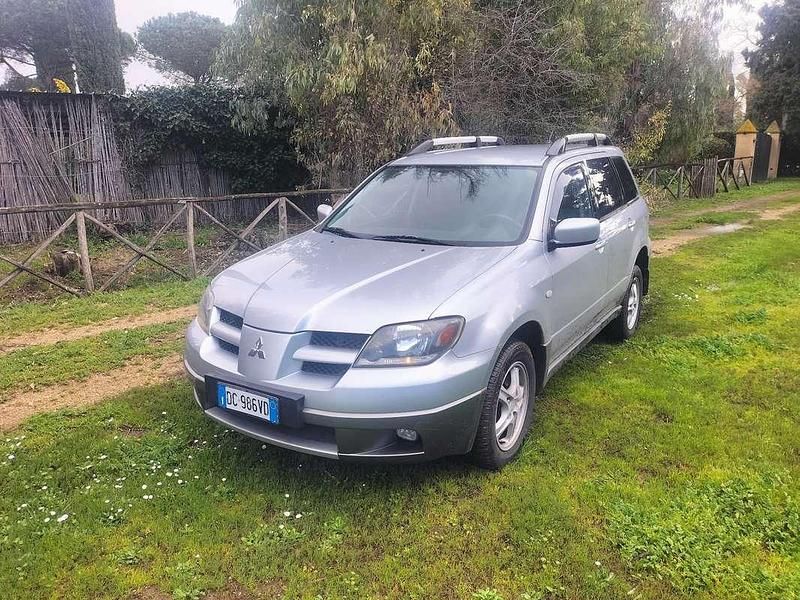 Usata Mitsubishi Outlander 160 CV (117 kW) 2006 Grigio SUV