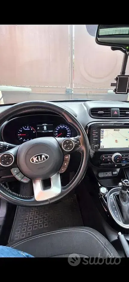 Usata Kia Soul 136 CV (100 kW) 2017 Grigio SUV