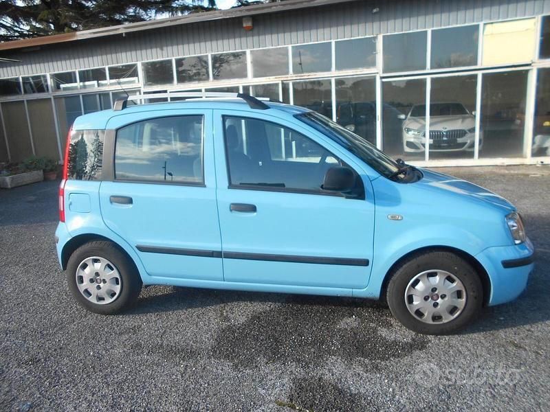 Usata Fiat Panda Dynamic 69 CV (50 kW) 2011 Blu Utilitaria