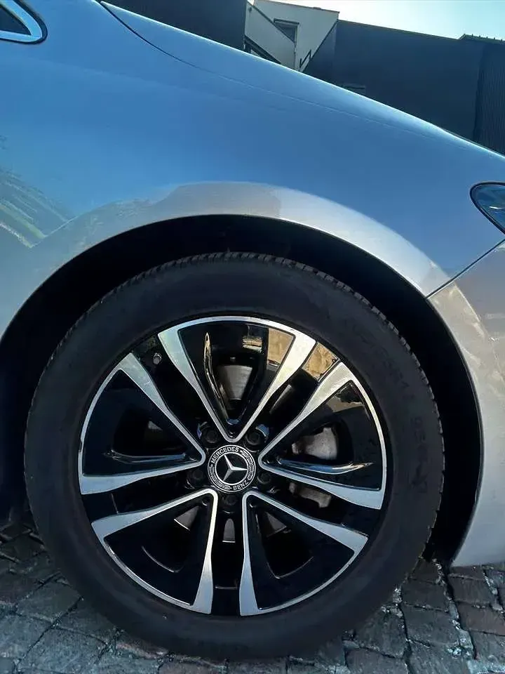 Usata Mercedes B180 Advanced 136 CV (100 kW) 2023 Argento met Utilitaria
