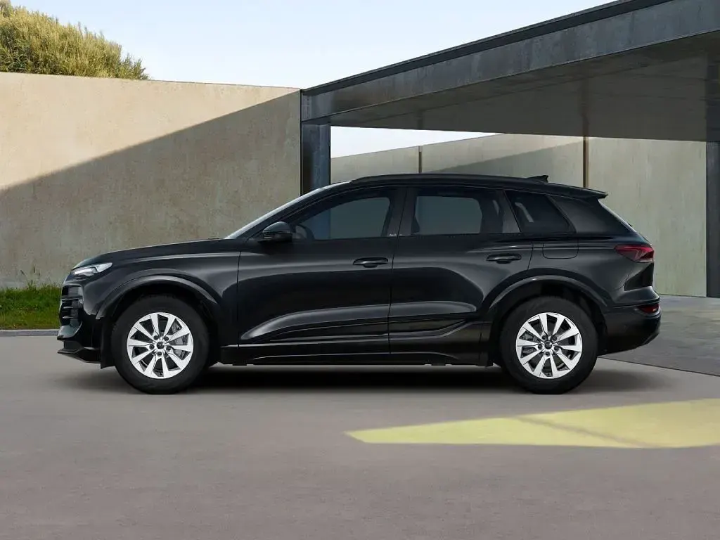 Nuova Audi Q6 e-tron Business 314 kW (428 CV) 2026 Nero mito metallizzato SUV