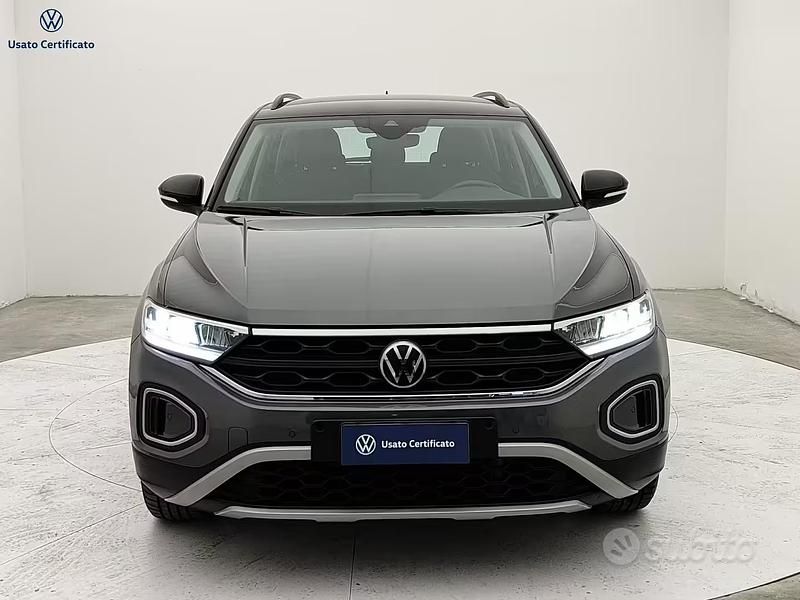 Usata VW T-Roc Life 110 CV (80 kW) 2022 Grigio SUV