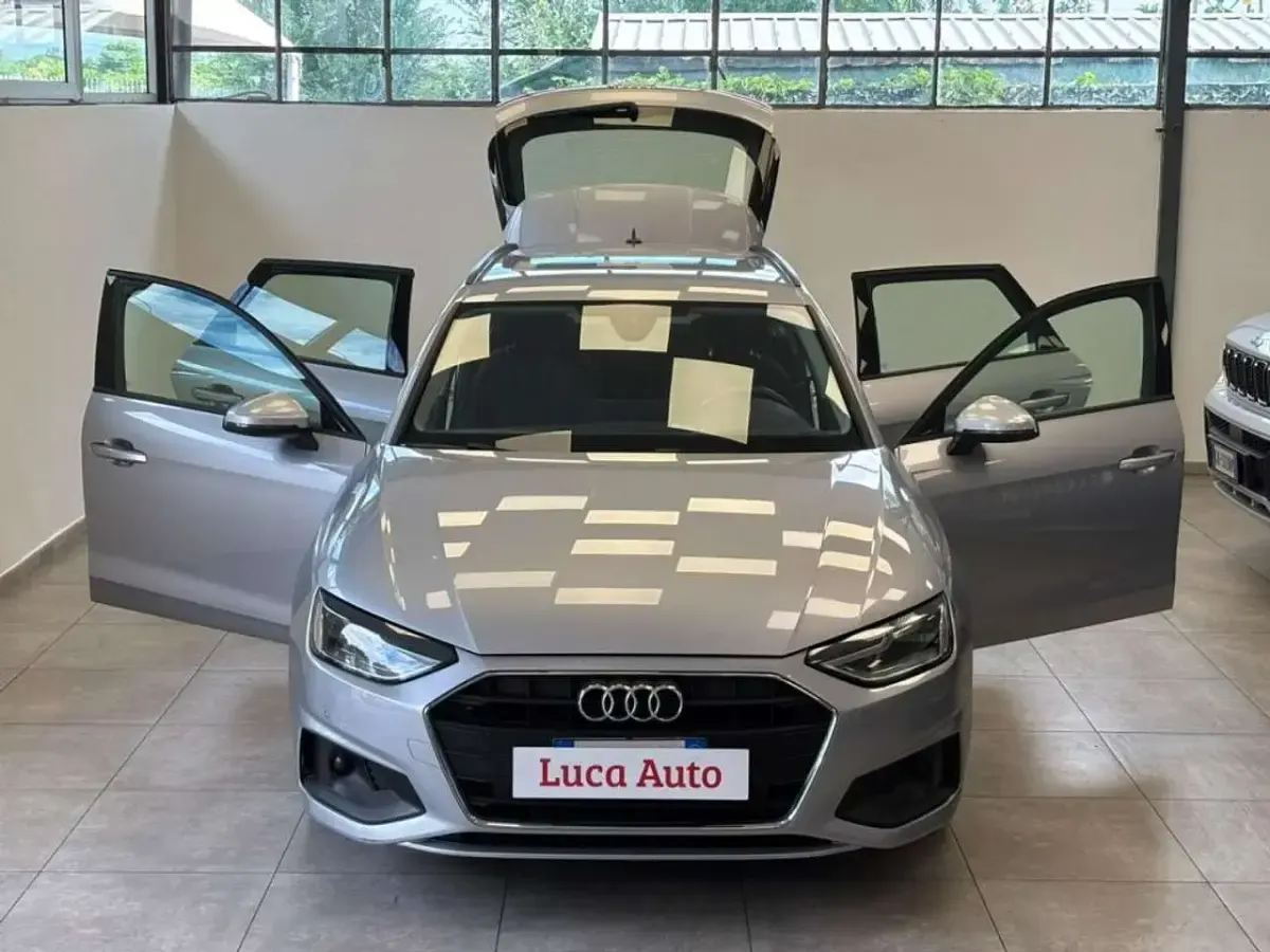 Usata Audi A4 Ambiente 136 CV (100 kW) 2022 Grigio Station wagon