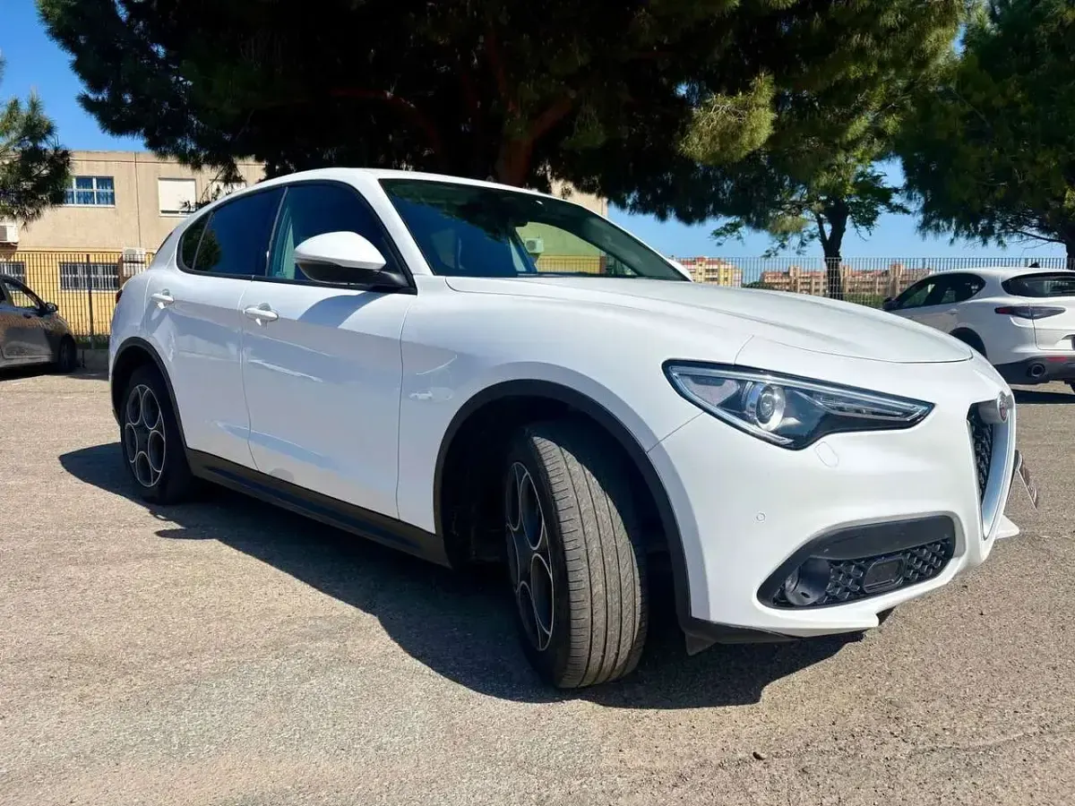 Usata Alfa Romeo Stelvio Executive 209 CV (153 kW) 2018 Bianco SUV