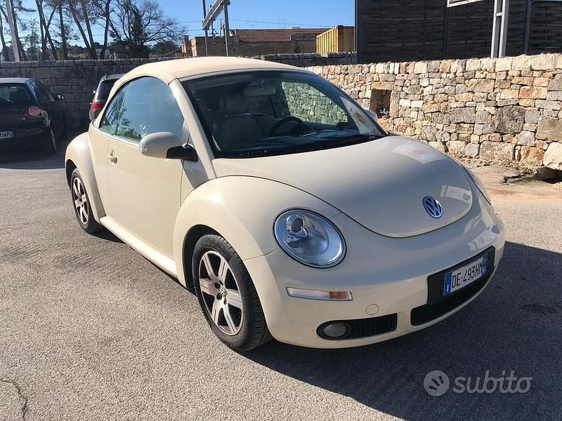Usata VW New Beetle 105 CV (77 kW) 2006 Utilitaria