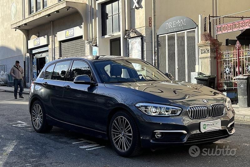 Usata BMW 116 Sport Line 116 CV (85 kW) 2019 Grigio Utilitaria