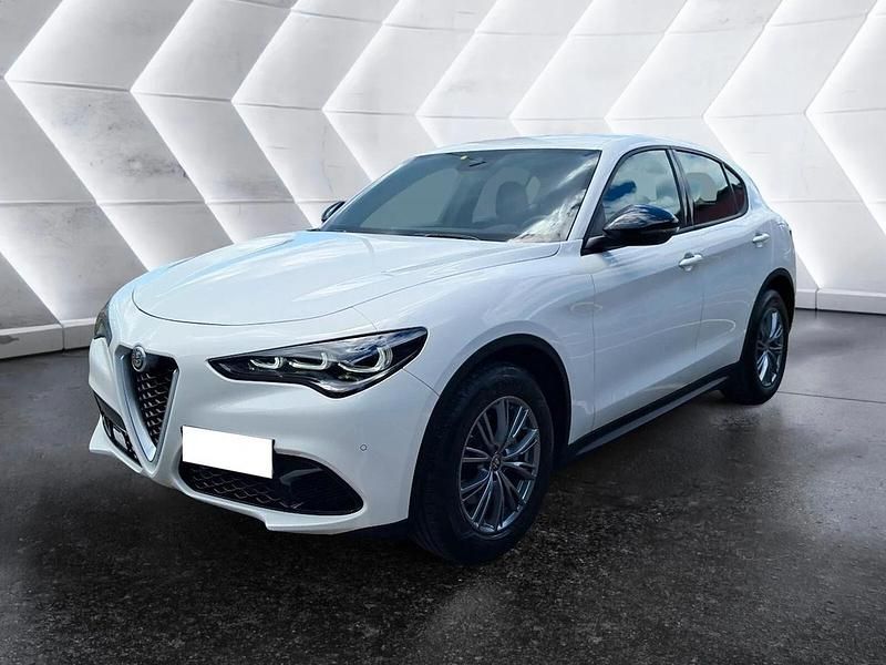 Usata Alfa Romeo Stelvio Business 190 CV (139 kW) 2021 Bianco SUV