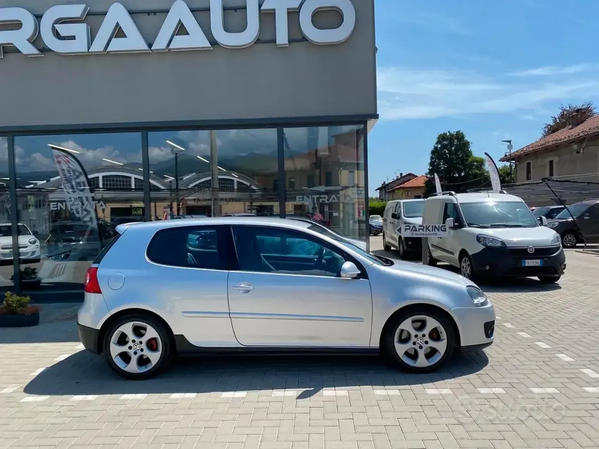 Usata VW Golf IV GTI 200 CV (147 kW) 2005 Grigio Berlina