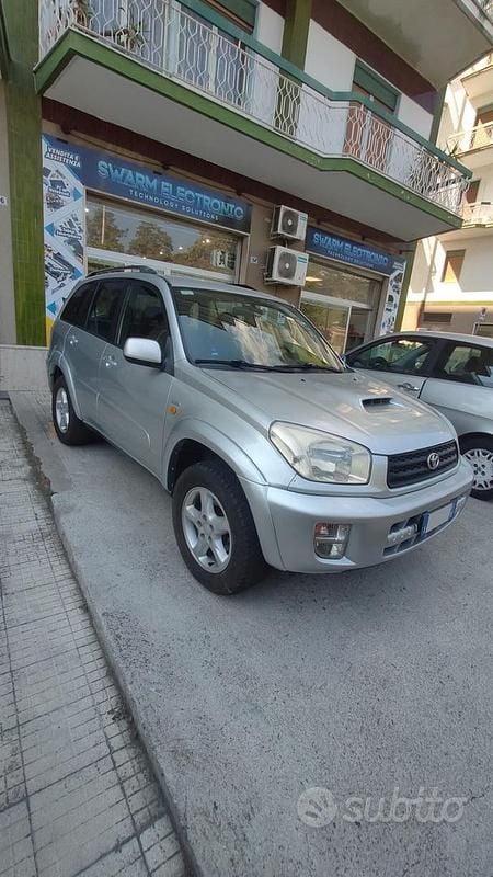 Usata Toyota RAV4 116 CV (85 kW) 2002 Grigio SUV