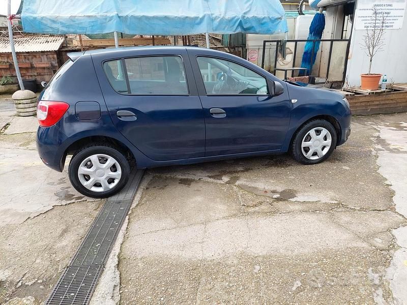 Usata Dacia Sandero 90 CV (66 kW) 2016 Blu Berlina