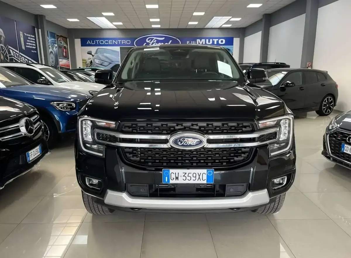 Usata Ford Ranger Limited 205 CV (150 kW) 2025 Absolute black Pick-up