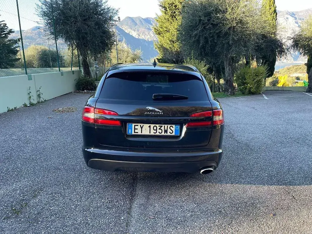 Usata Jaguar XF Sportbrake Premium Luxury 200 CV (147 kW) 2015 Nero Station wagon