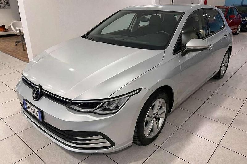 Usata VW Golf VIII 116 CV (85 kW) 2021 Argento Berlina