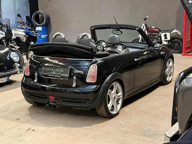Occasion Mini Cooper S Cabriolet 170 PK (125 kW) 2004 Zwart Cabriolet