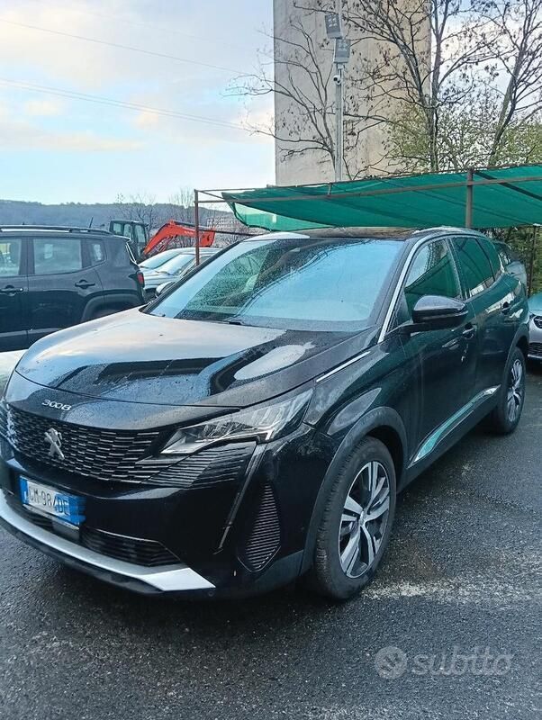 Nero Usata 2023 Peugeot 3008 Allure SUV | 25.000 € (Cara) - Immagine 1/4