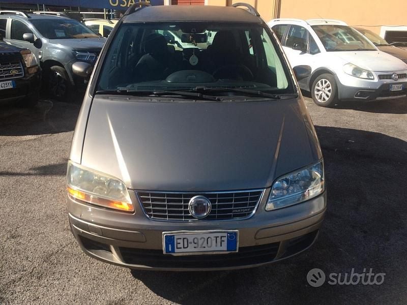 Usata Fiat Idea 90 CV (66 kW) 2008 Grigio Monovolume