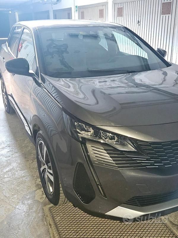 Usata Peugeot 3008 131 CV (96 kW) 2023 Grigio SUV
