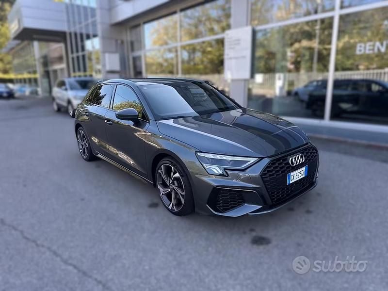 Usata Audi A3 150 CV (110 kW) 2023 Grigio Berlina