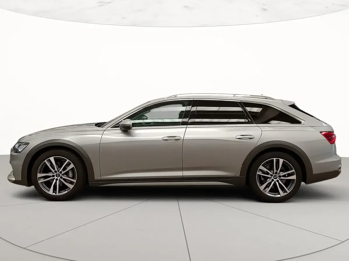 Usata Audi A6 Allroad Advanced 204 CV (150 kW) 2024 Argento fioretto metallizzato Station wagon