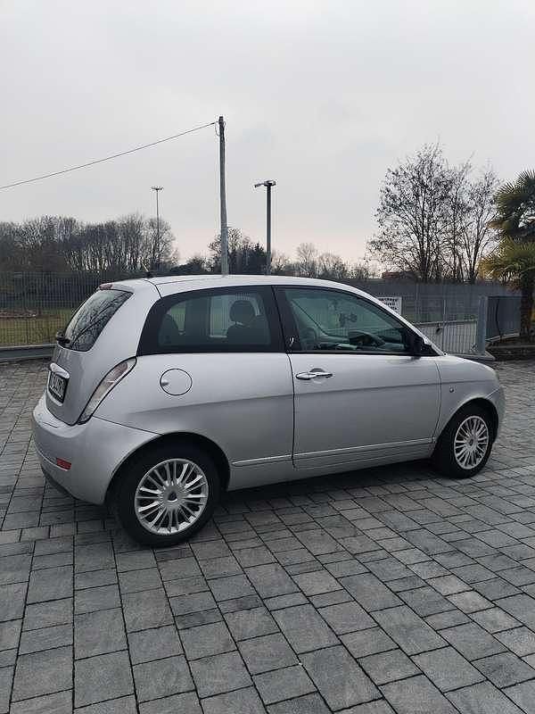 Usata Lancia Ypsilon 60 CV (44 kW) 2007 Utilitaria