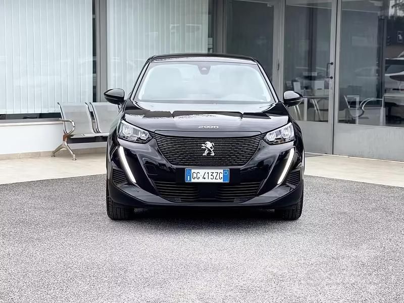 Usata Peugeot 2008 Active 131 CV (96 kW) 2021 Nero SUV