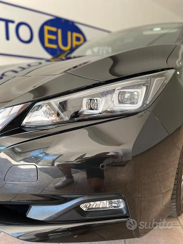 Nero Usata 2021 Nissan Leaf Tekna Due volumi | 10.900 € (Ottimo prezzo) - Immagine 1/4