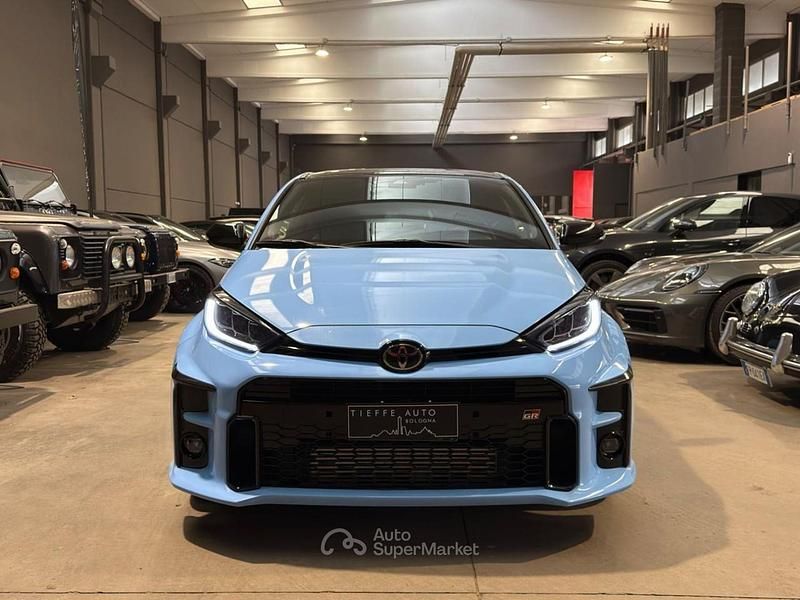 Usata Toyota Yaris 261 CV (191 kW) 2023 Azzurro pastello Utilitaria