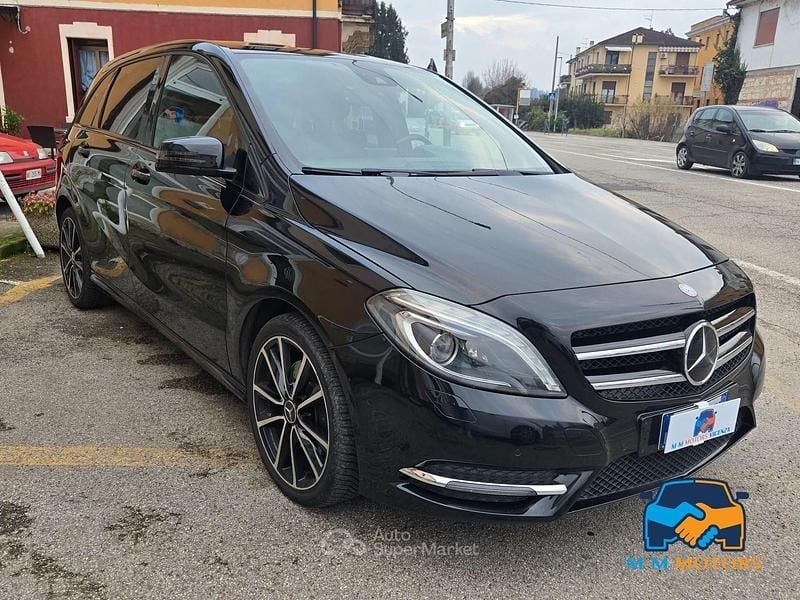 Usata Mercedes B220 Premium 170 CV (125 kW) 2013 Nero Monovolume